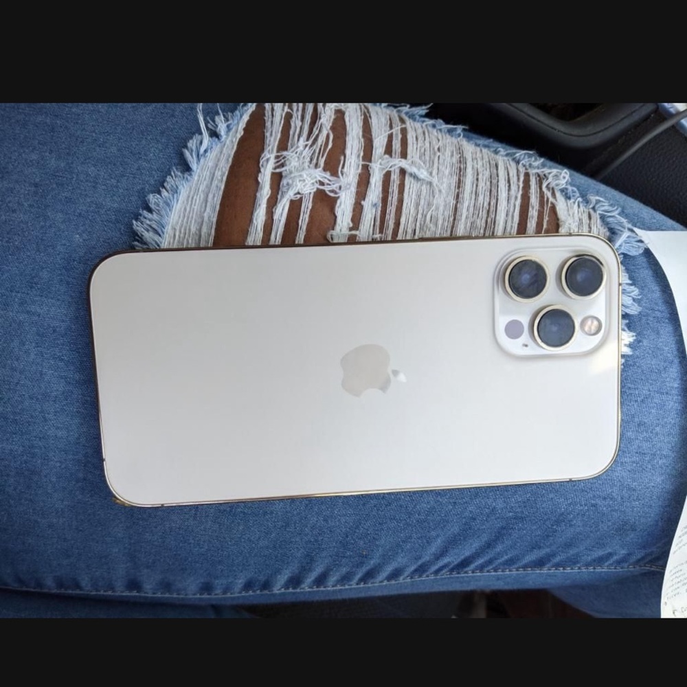 iPhone 12pro max gold